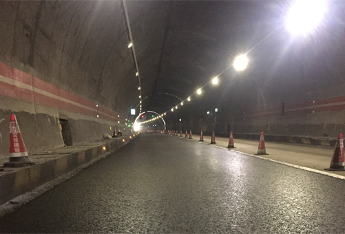 達陜高速公路池家河、清溝灣隧道黑化處治工程正式開工