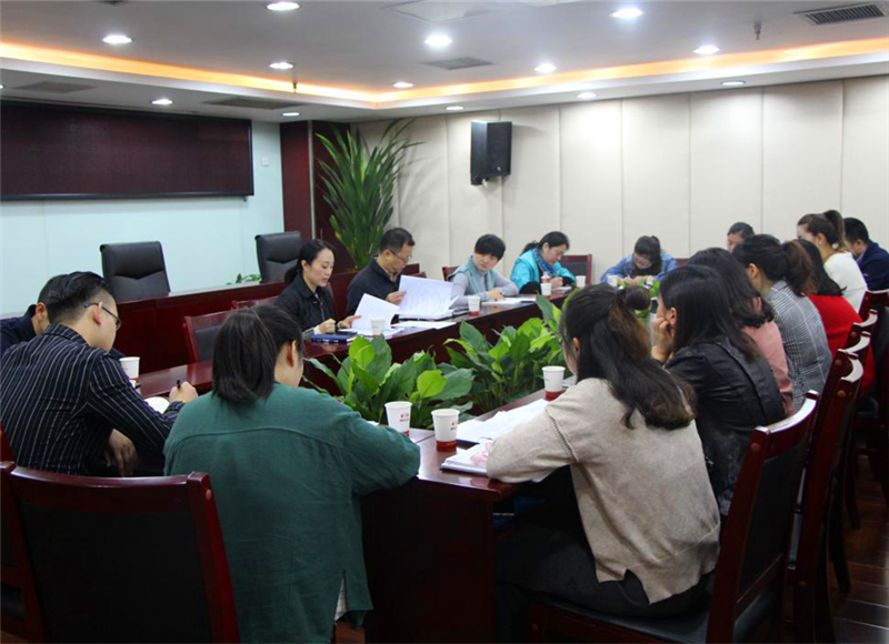“協(xié)同聯(lián)動(dòng)、弘揚(yáng)善舉”共議扶貧新舉措 ——公司開展精準(zhǔn)扶貧學(xué)習(xí)討論會(huì)