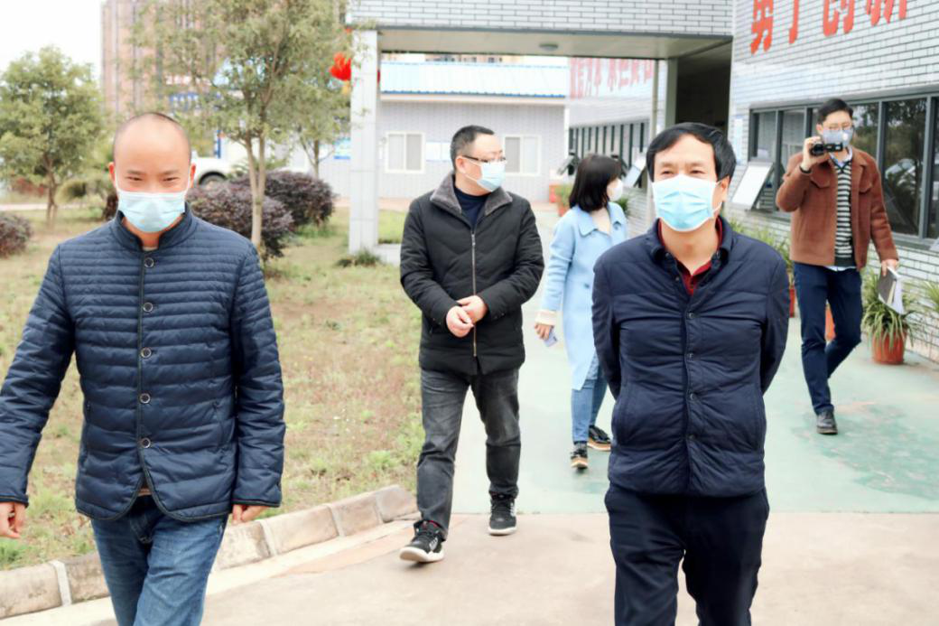 公司黨委委員、紀(jì)委書記張忠勇“四不兩直” 深入成資渝TJ6項(xiàng)目督查防疫及復(fù)工工作
