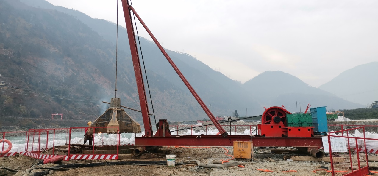 春節(jié)不停歇  四川瀘石高速安順大渡河特大橋施工忙