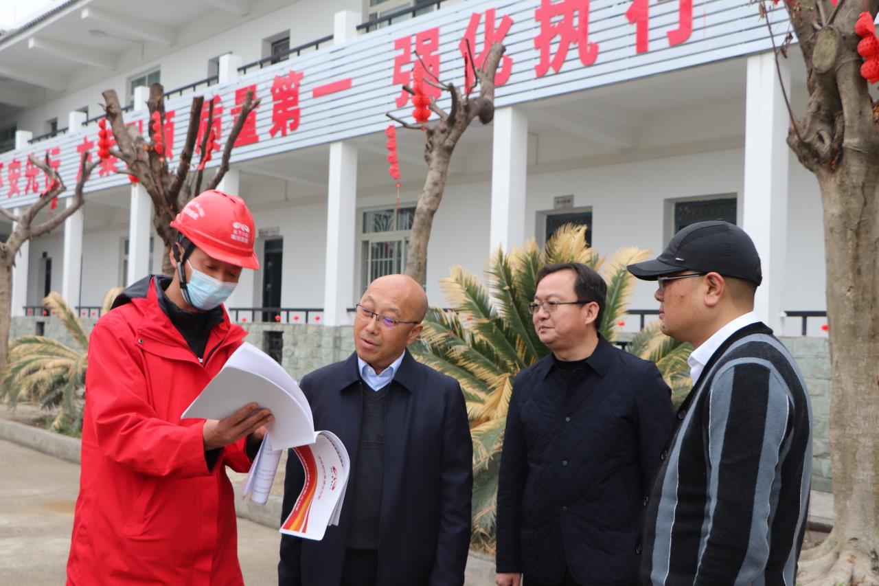 集團公司黨委委員、董事李永林帶隊調(diào)研LJ2-1項目工作 (1).JPG