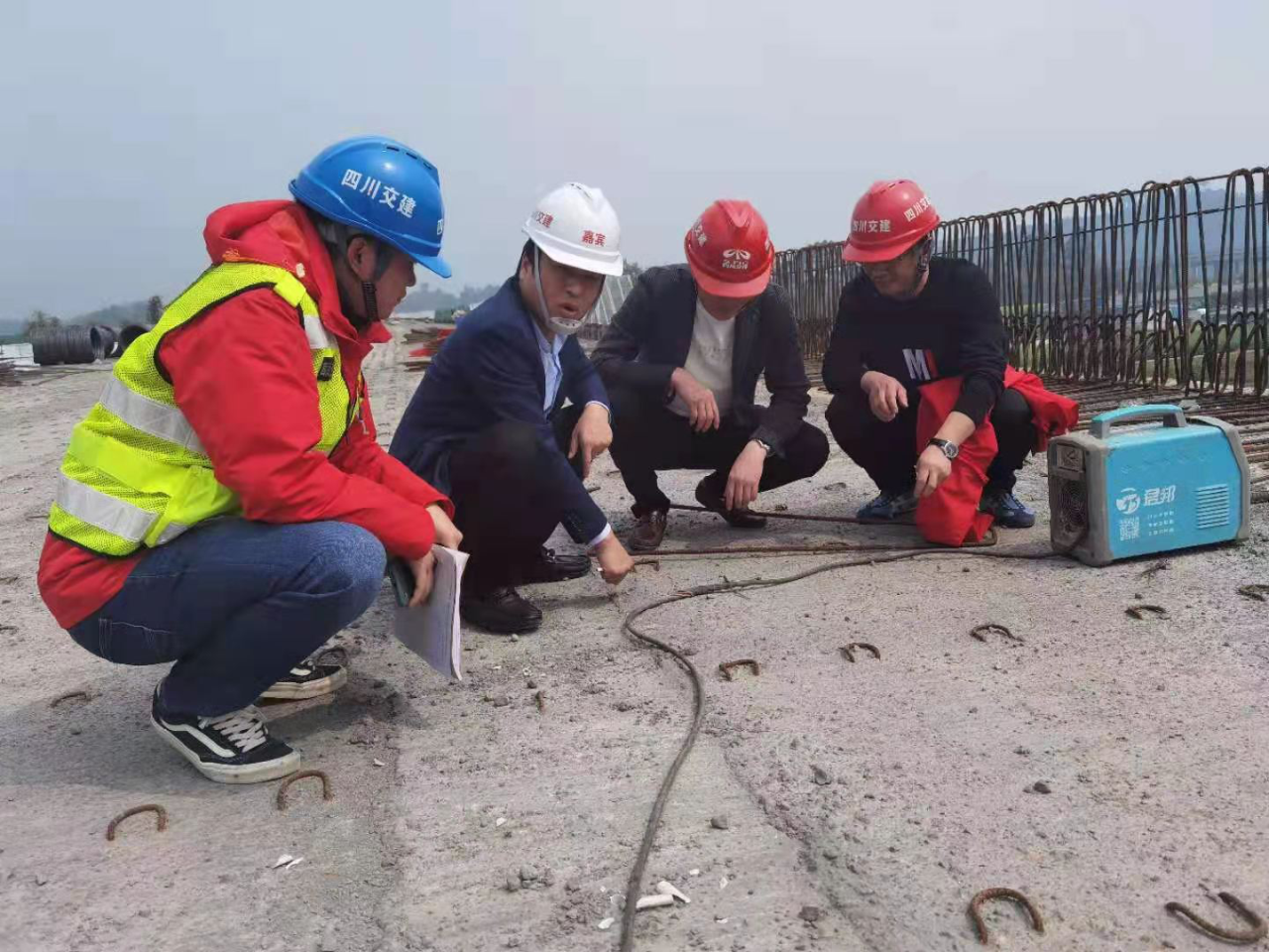 公司黨委委員、紀委書記張忠勇一行調(diào)研成樂擴容建設(shè)項目