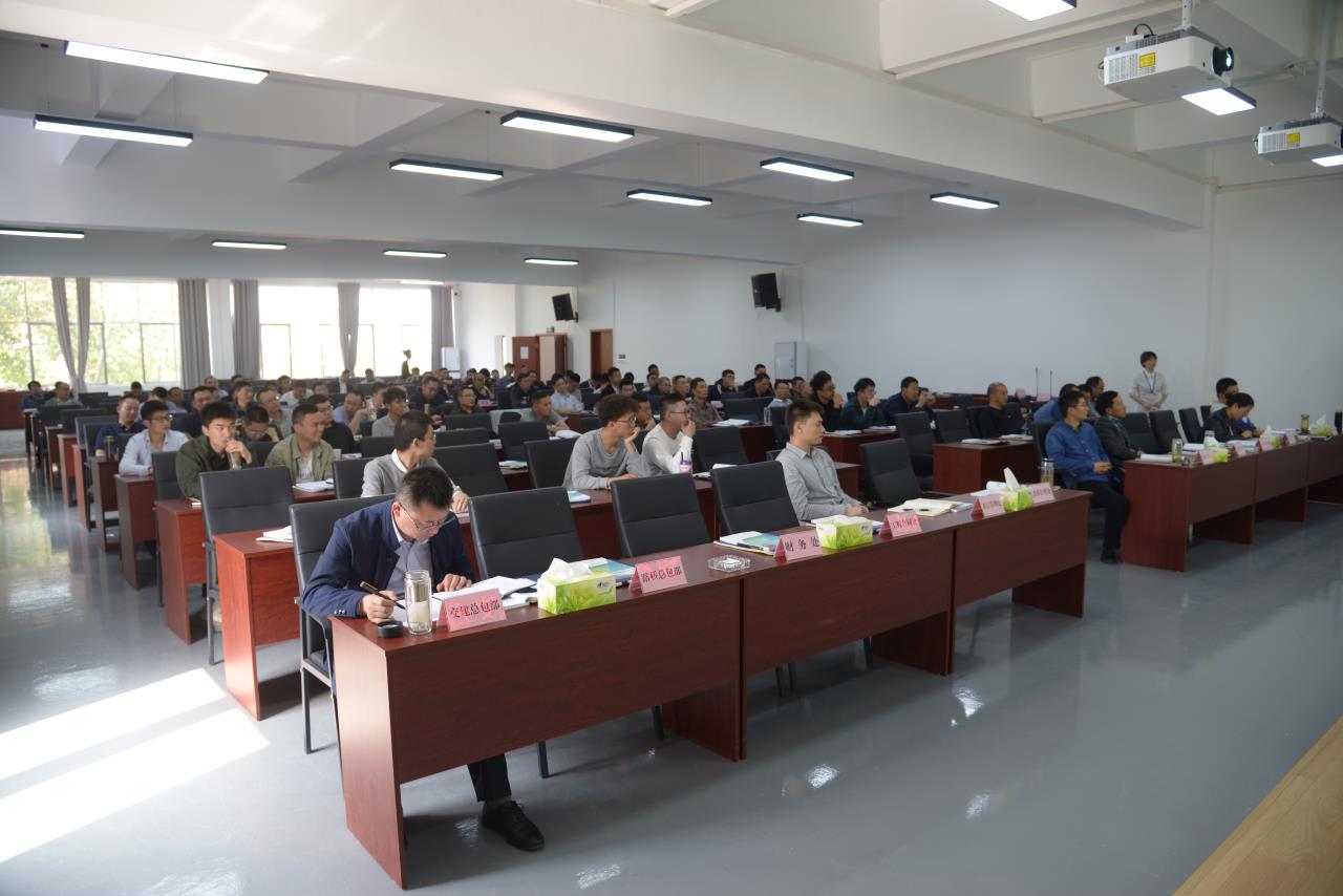 充電學(xué)習(xí)！沿江高速項(xiàng)目開(kāi)展2021年公路工程橋隧安全生產(chǎn)工作專題培訓(xùn)