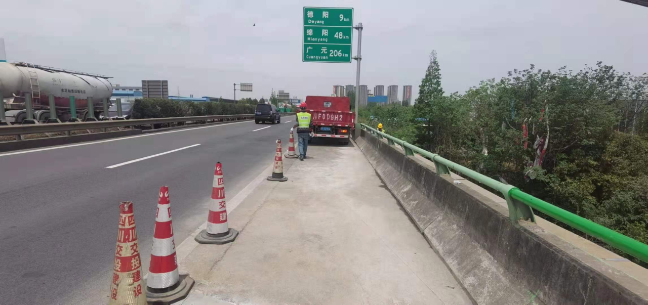 K1736 72號(hào)中橋搶險(xiǎn)2.png