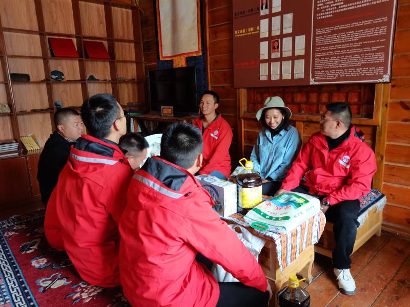 蜀道集團情系涉藏地區(qū)困難學子