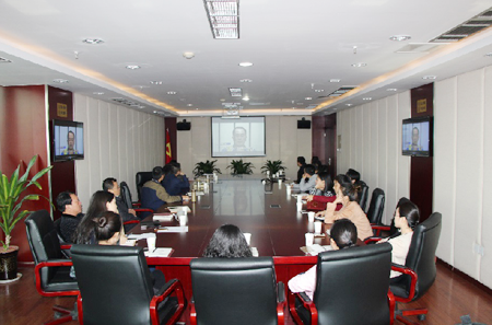 公司認(rèn)真組織觀看學(xué)習(xí)警示教育片《貪欲打開(kāi)墮落之門(mén)》