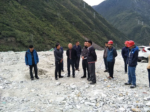 集團公司董事、藏區(qū)公司董事長李永林赴公司公路分公司承建康新高速公路K1-1項目調(diào)研指導工作